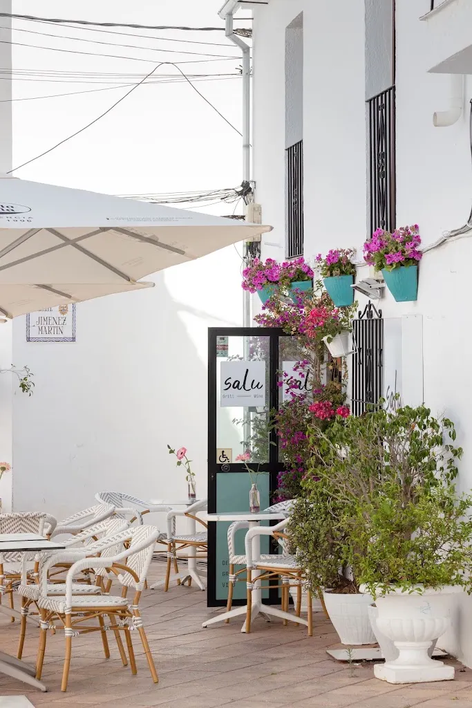 Foto de Salu Grill & Wine Restaurant