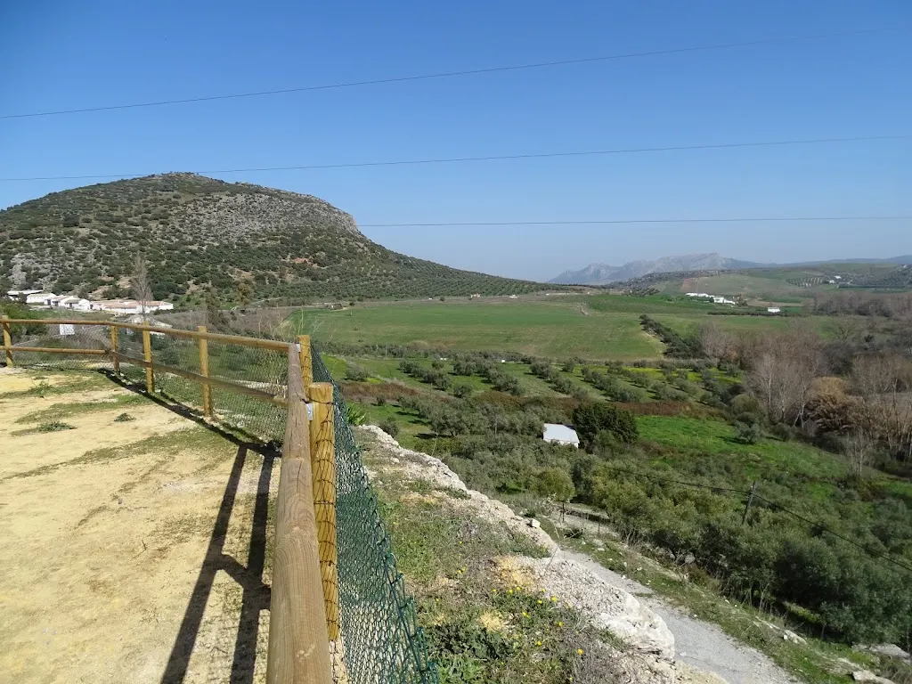 Foto de Mirador a Cuevas del Becerro